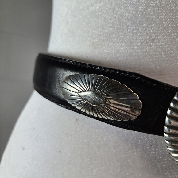 Vtg Brighton Onyx Calypso Black leather southwestern concho Belt